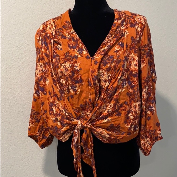 Tops - 3/$15 Floral Print Blouse🌵